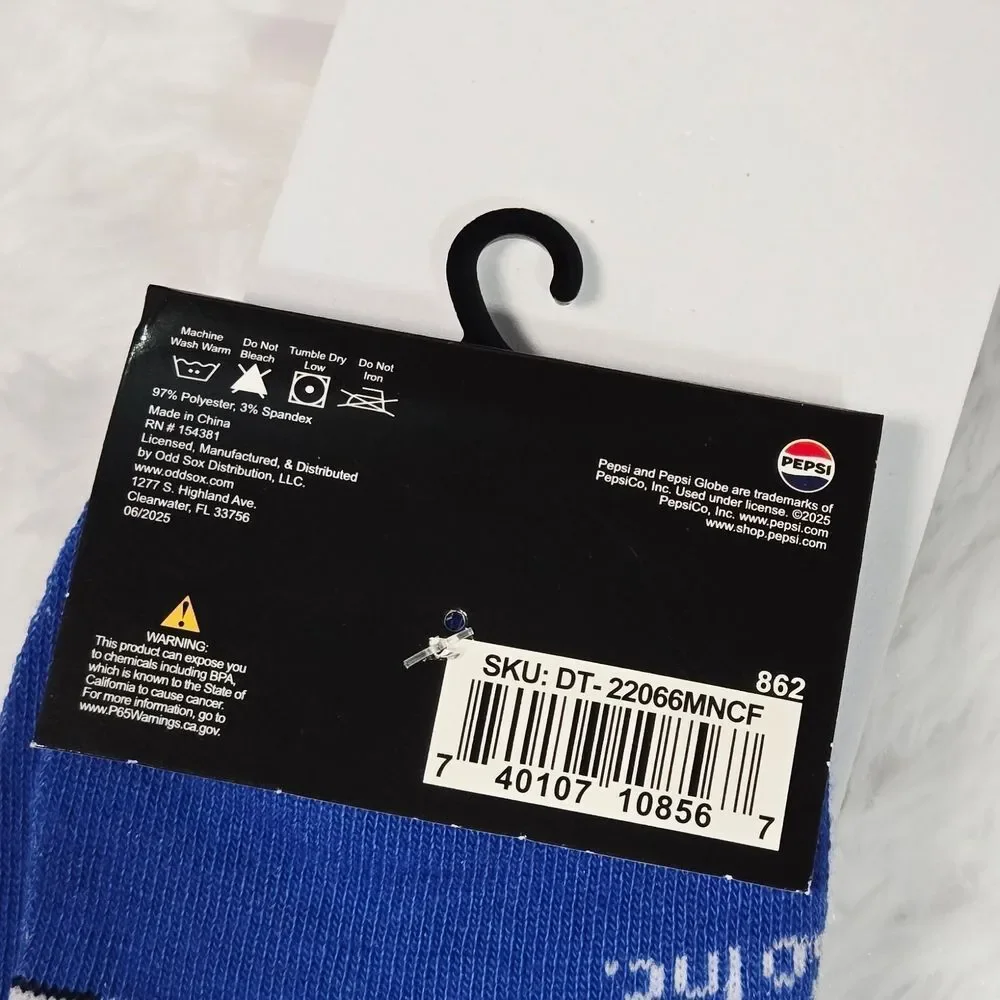 Pepsi Logo Crew Socks – Retro Soda Men’s Unisex Blue Novelty Pop Culture Fans